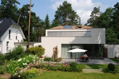 Wohnhaus mit extensiver Dachbegrünung
